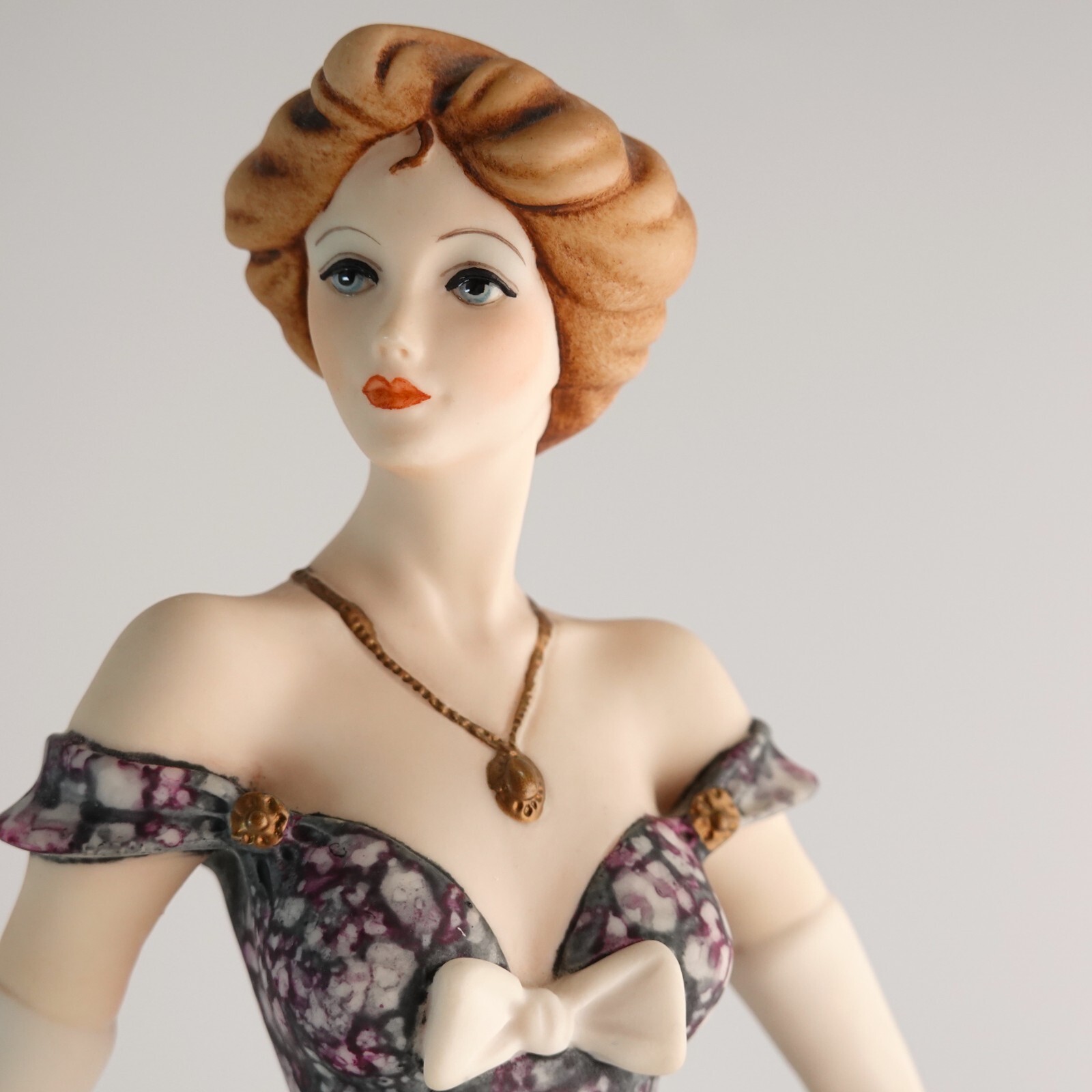 Giuseppe Armani Florence Figurine “Lady with Fan” Sculpture 833C Italy RARE