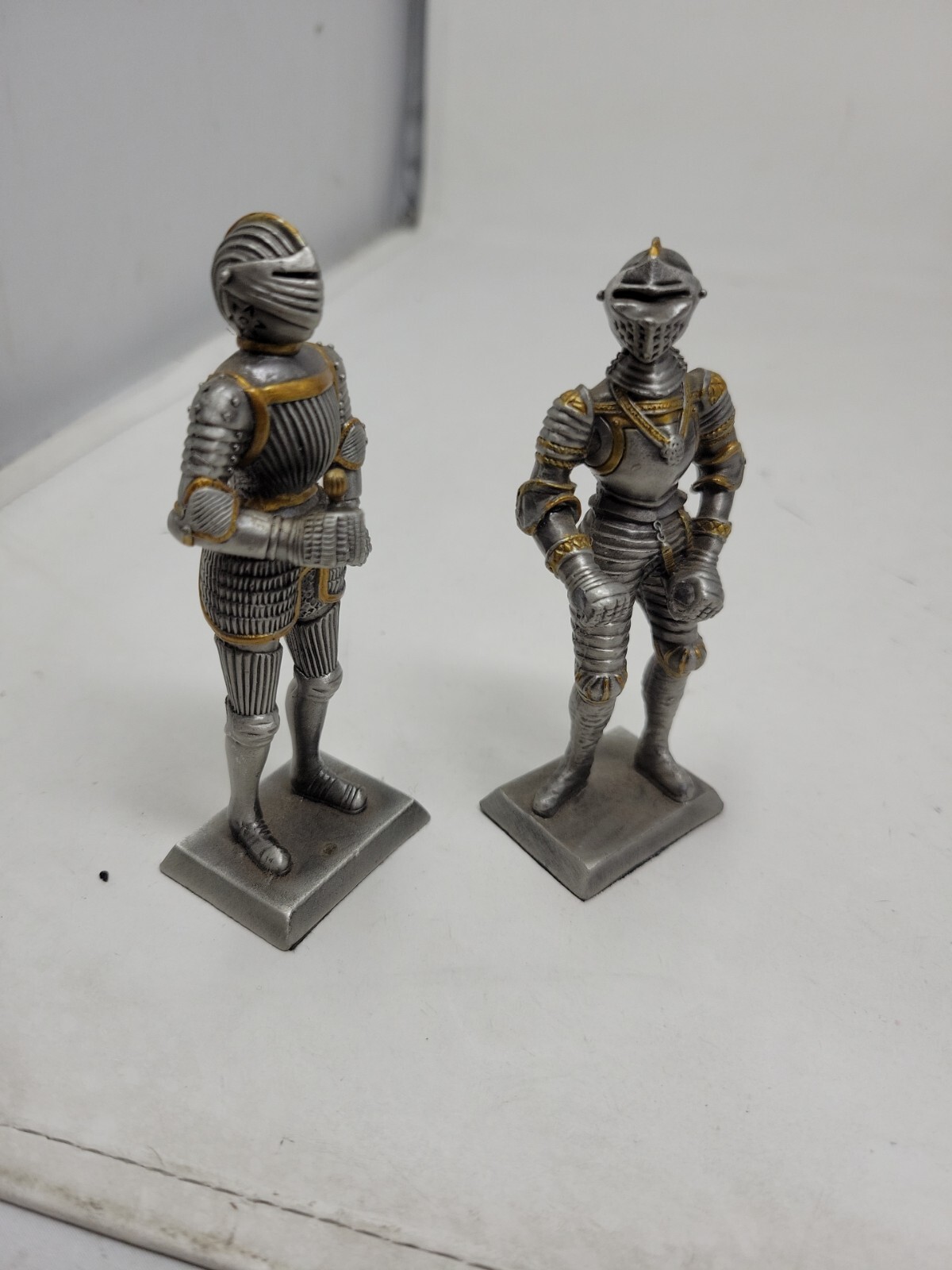2x 2012 Veronese Knight Summit Pewter Gold Figurine 8 oz Medieval Realistic 1a
