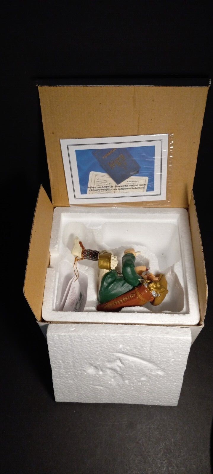 GOLFER FIGURINE, SHENANDOAH DESIGNS, “A KEEPER”, Figurine 1995 in original box