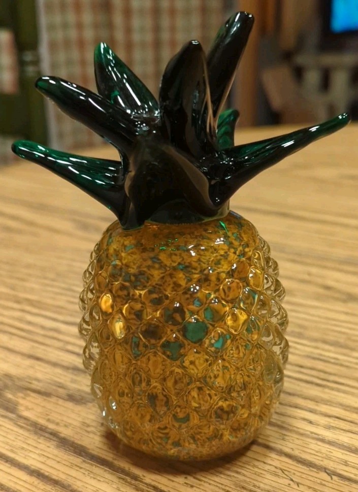 Gorgeous LENOX American by Design Pineapple Art Glass Figurine Paperweight