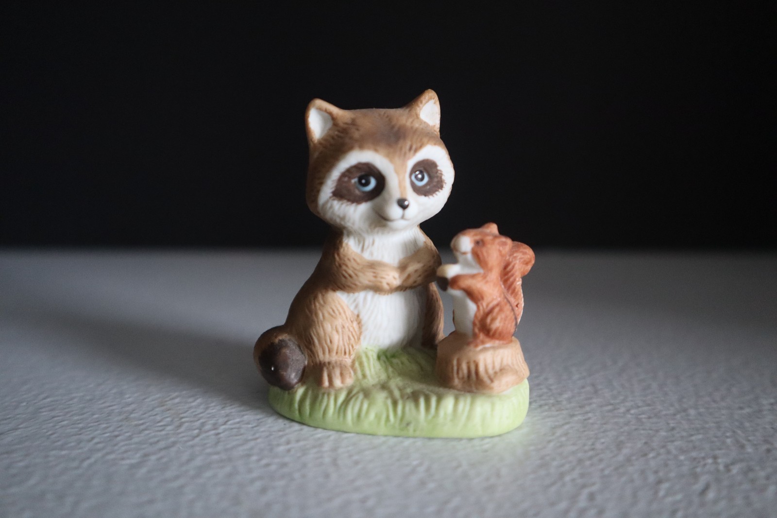 1 Vintage HOMCO Home Interior RACOON FIGURINE Woodland Friends 1418