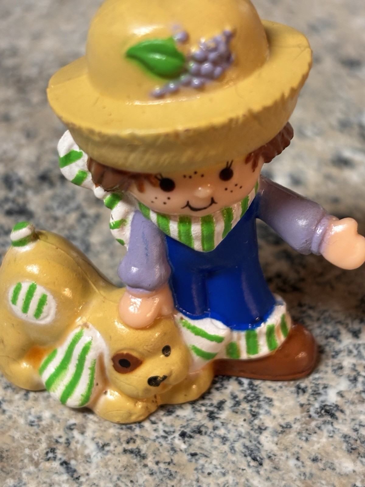 Vintage 1981 Strawberry Shortcake Figures Lot 5 AGC Pie Man Huckleberry Blueberr