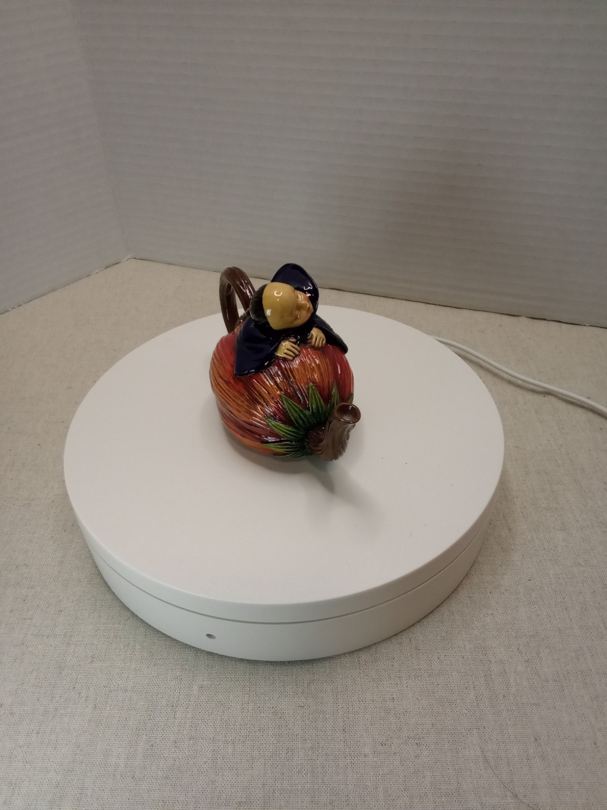 NINI “CHINA DOLL” TEAPOT HAND PAINTED MINIATURE RESIN ITEM #6-44