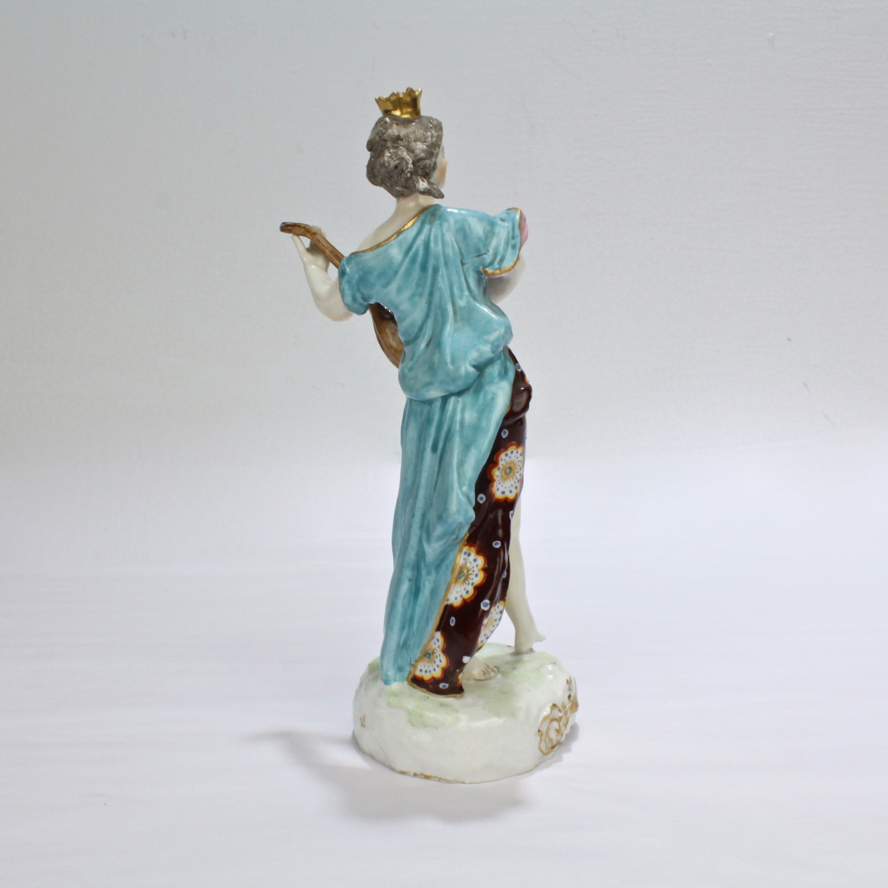 Old or Antique Samson Porcelain Faux Chelsea Figurine – Allegory of Music.