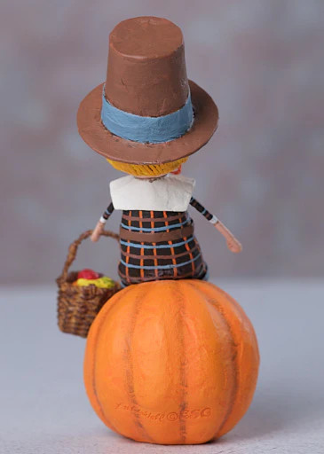 Lori Mitchell Thanksgiving Pilgrim Figurine ~ Thankful Thad