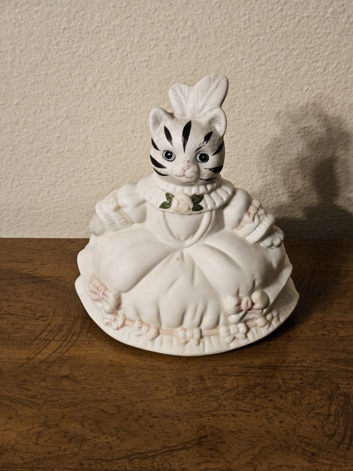 Calico Kitty Cinderella Collection “Beautiful Cinderella” 7″Hx5.5″W