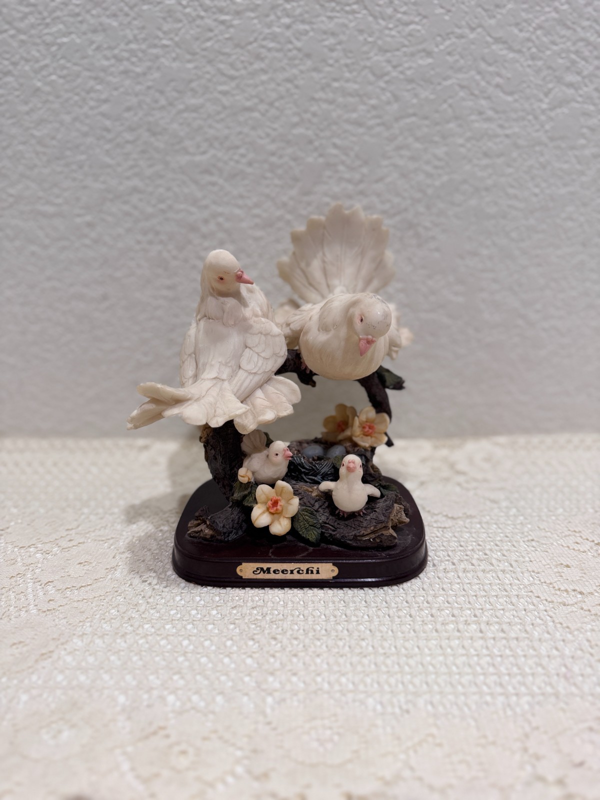 Meerchi Dove Bird Family Figurine Resin Nest Flowers Tabletop Decor MRH China