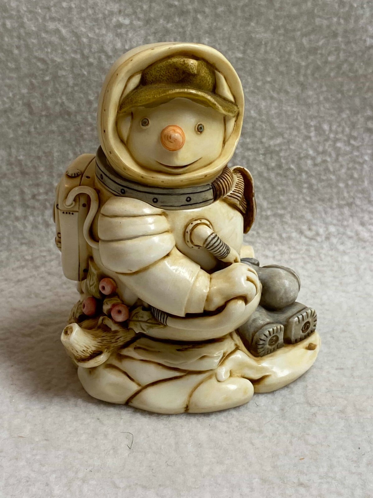 Harmony Kingdom Trinket Box – Astronaut/Space Snowman – ‘Blue Moon’