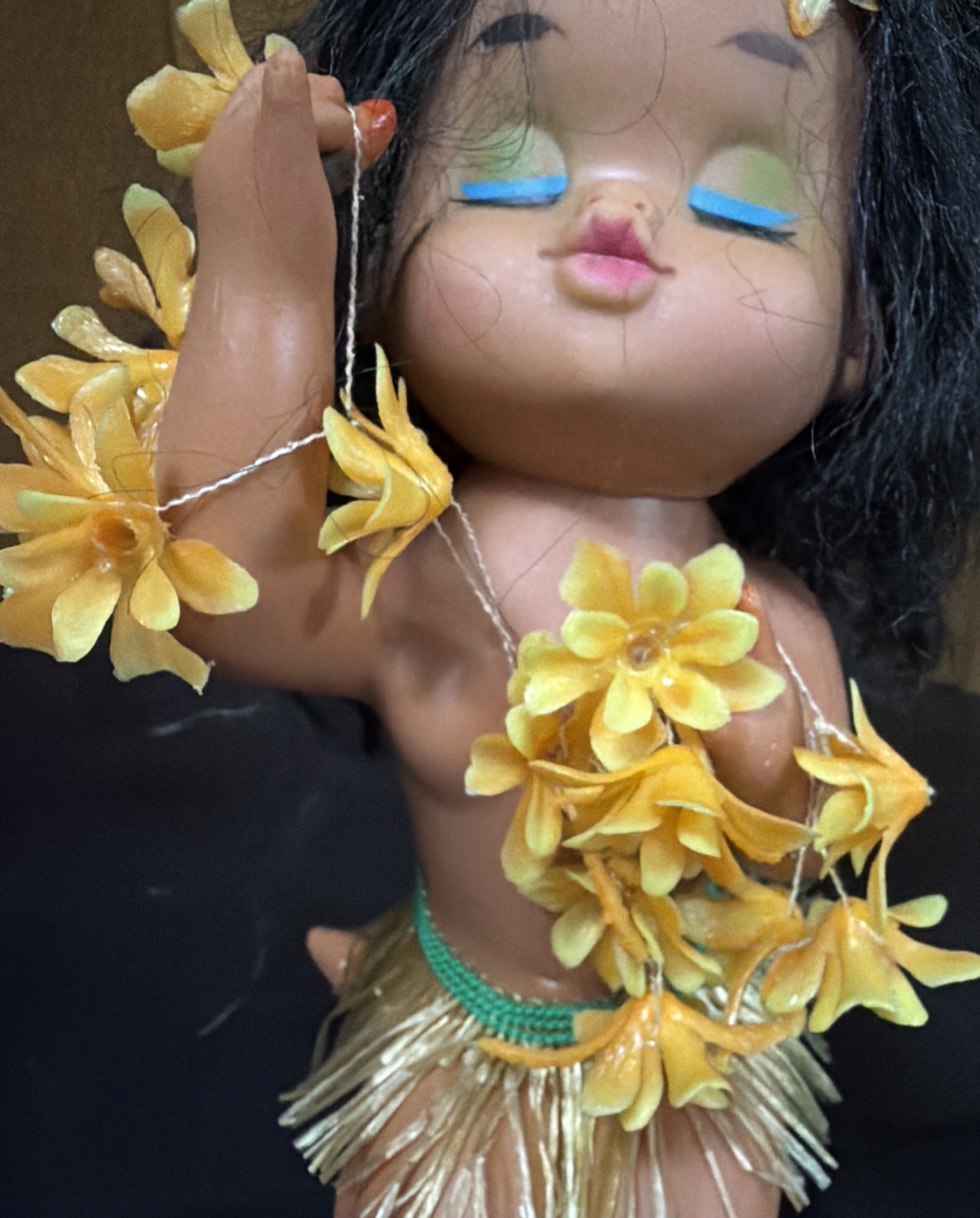 Vintage Pair Of Hawaiin / Samoan / Polynesian Boy And Girl Figures/ Dolls