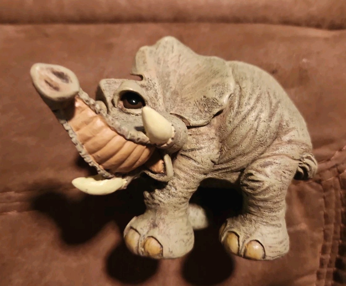 Darling Animation Whimsical Elephant 5 x 4 x 3 Inch Gray Resin FP