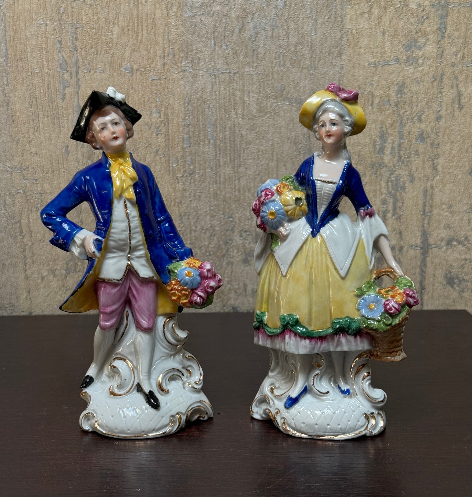 Vintage Germany Porcelain Courting Couple Men & Woman Figurine 7.25″Tall