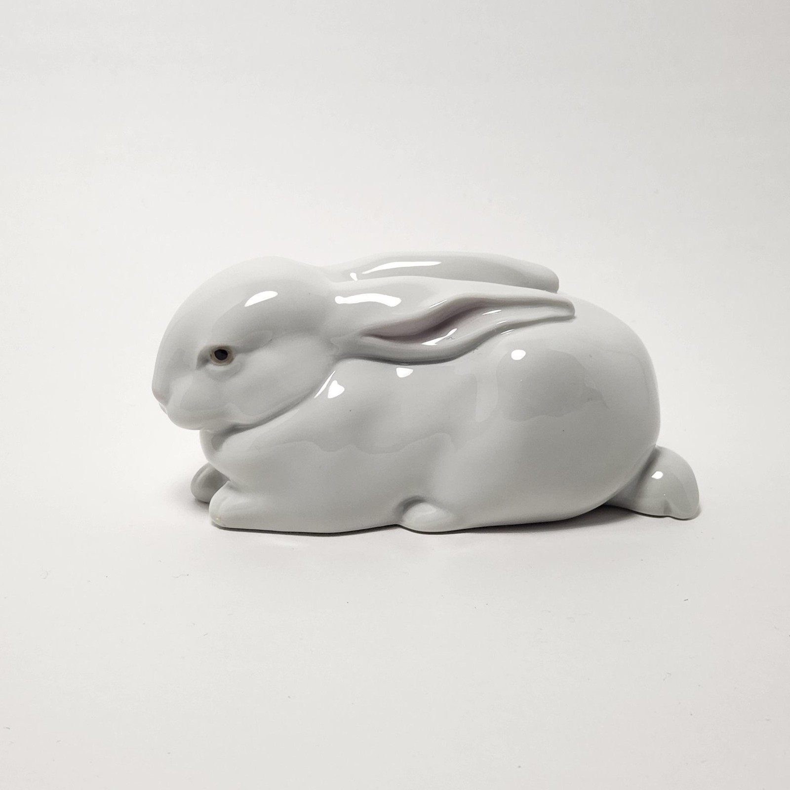 Lladro – Fulgencio Garcia – Sleeping Bunny Porcelain Figurine 1992