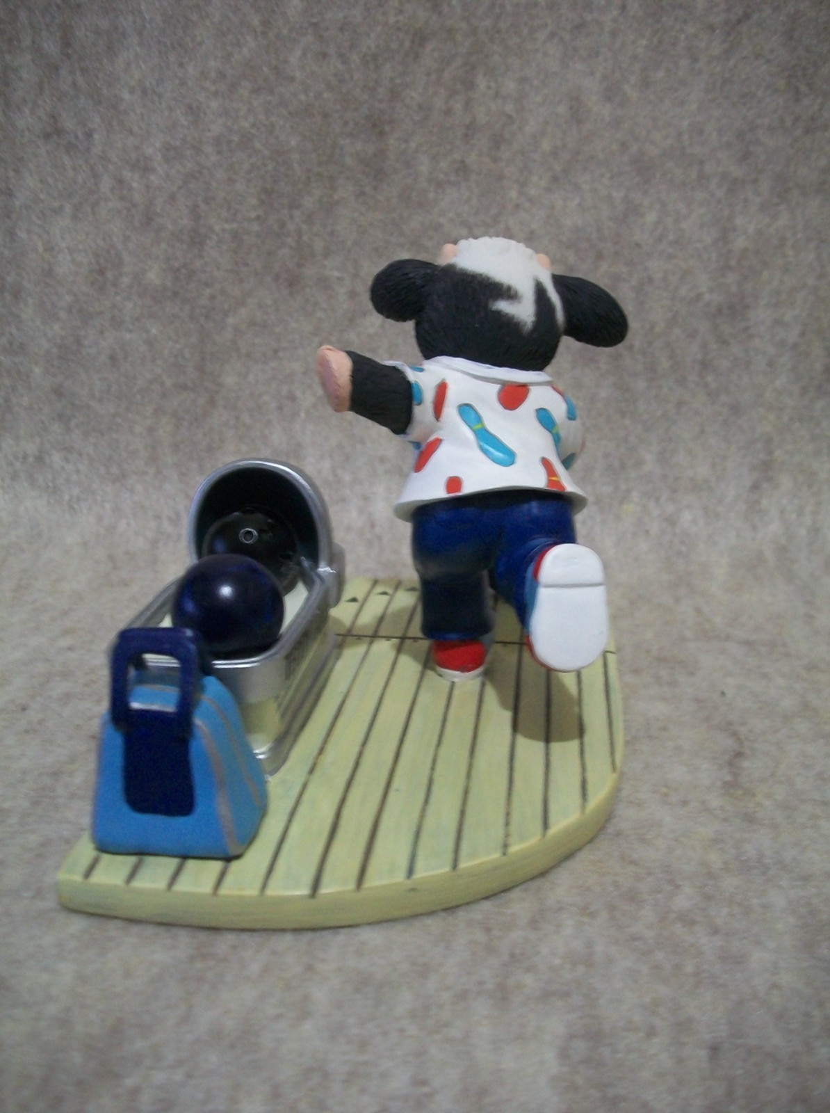 It’s All in the Delivery – Bowling – Mary Moo Moo Cow Figurine