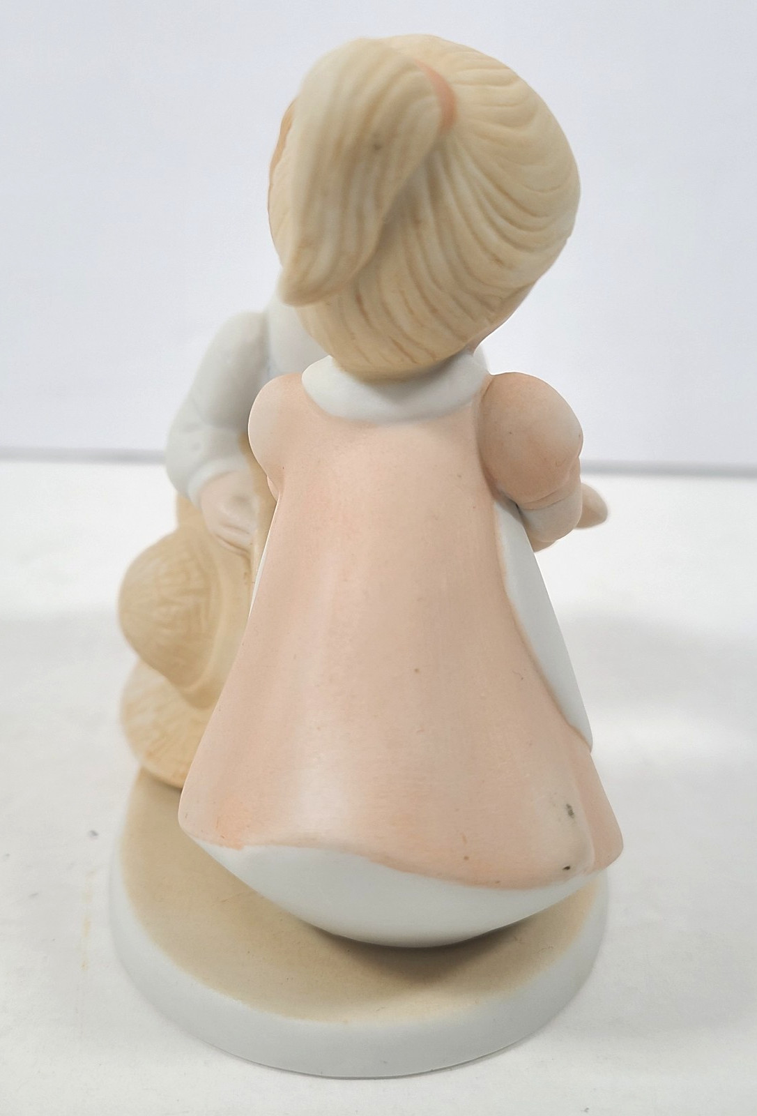 VTG Homco Circle of Friends Figurine “First Kiss” by Masterpiece 1995