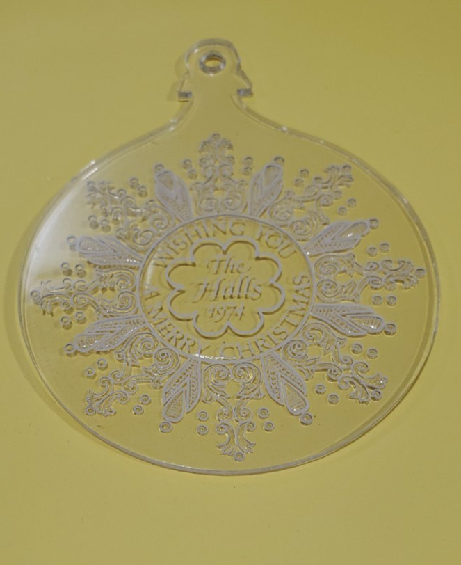 Hallmark 1974 BULB Hall Family Ornament No Box Very Hard to Find!