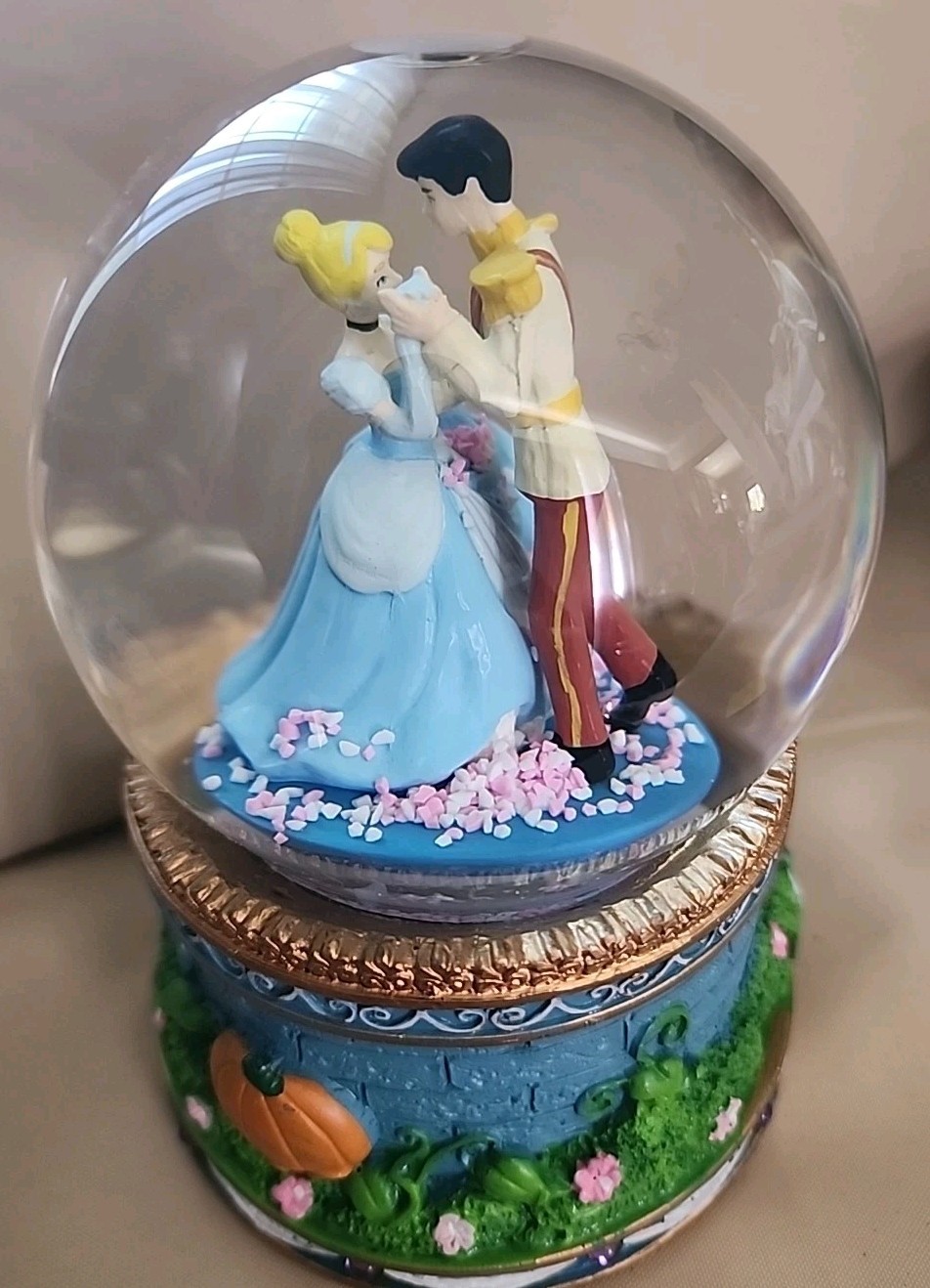Disney Cinderella Musical Box Glitter Water Globe Snow Globe Vintage Musical