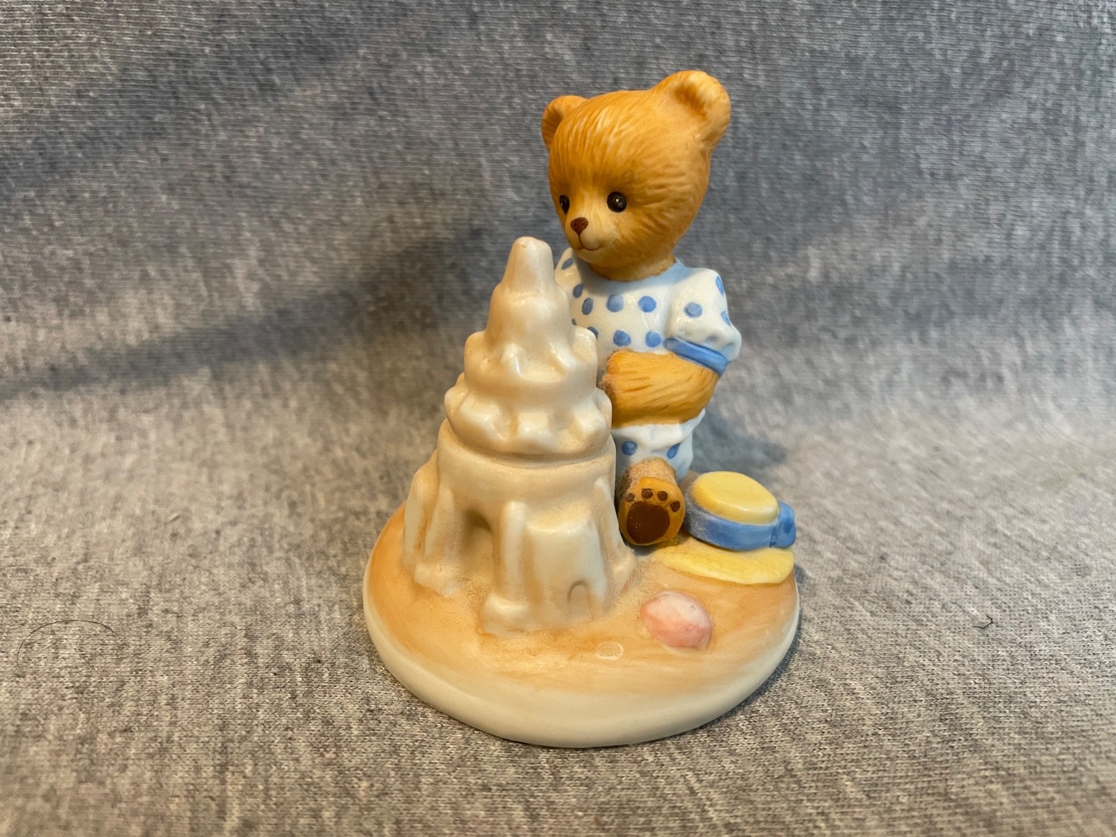 1986 Franklin Mint Hotel Teddington Emily Furdinand Brown Porcelain Bear Figure