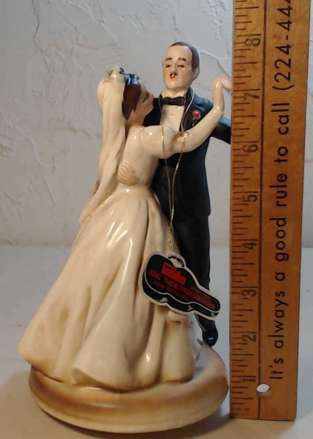 Vtg Sankyo Japan BRIDE GROOM MUSIC BOX Rotate Speak Softly Love Godfather Brando