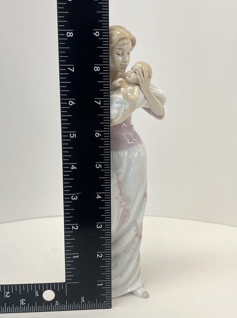The Valencia Collection Roman Inc Mother & Newborn Baby 9.25” Porcelain Figurine
