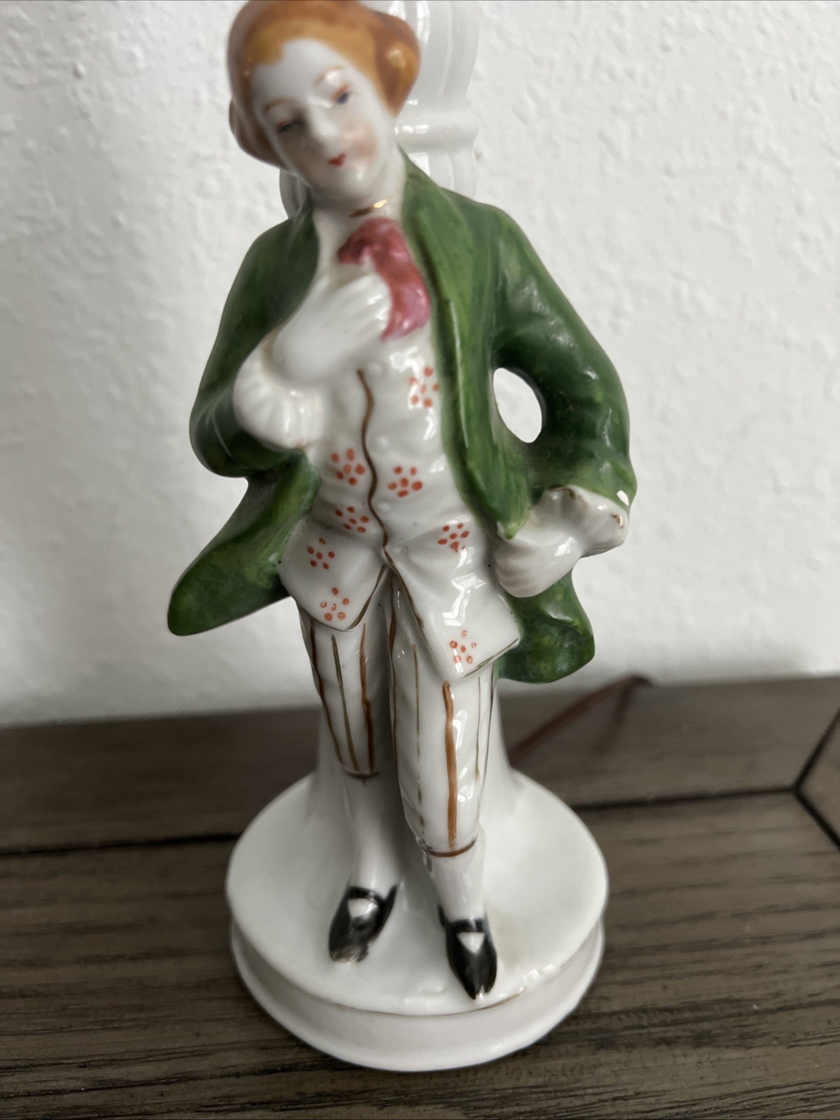 Vintage Hand Painted Japan Figural Porcelain Lamp Gentleman Leviton Socket 10”