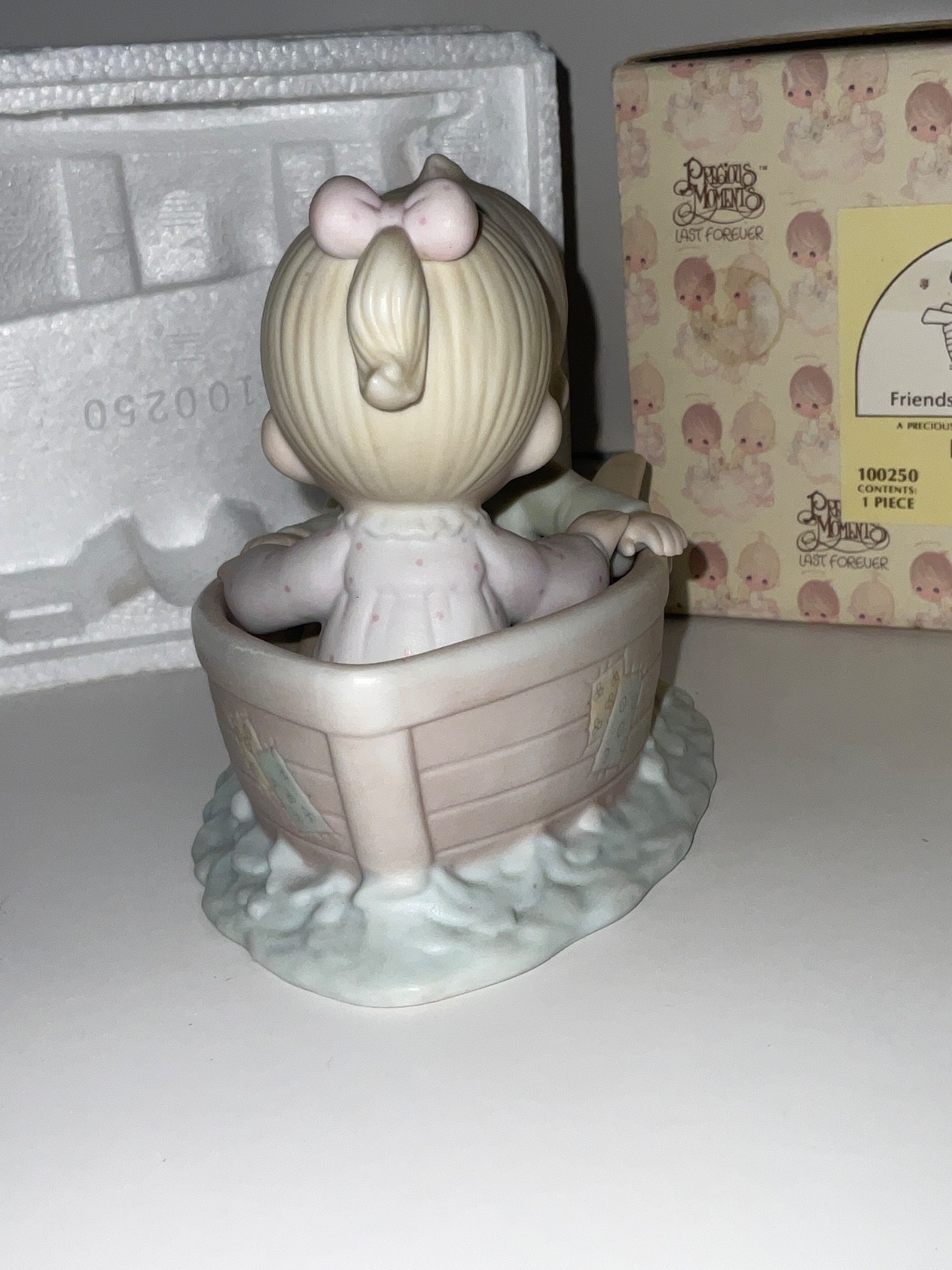 1985 Precious Moments “Friends Never Drift Apart” Figurine 100250 friendship
