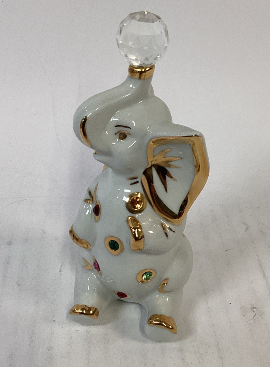 Capodimonte Porcelain Elephant Figurine W/ Swarovski Crystals – Made In Italy
