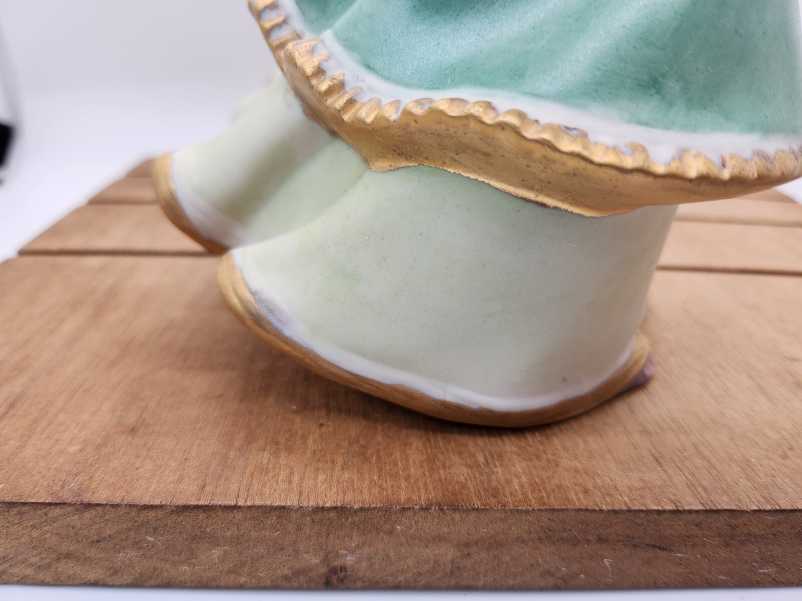 7″ – Vintage Atlantic Mold – Woman Holding A Child – See All Photos