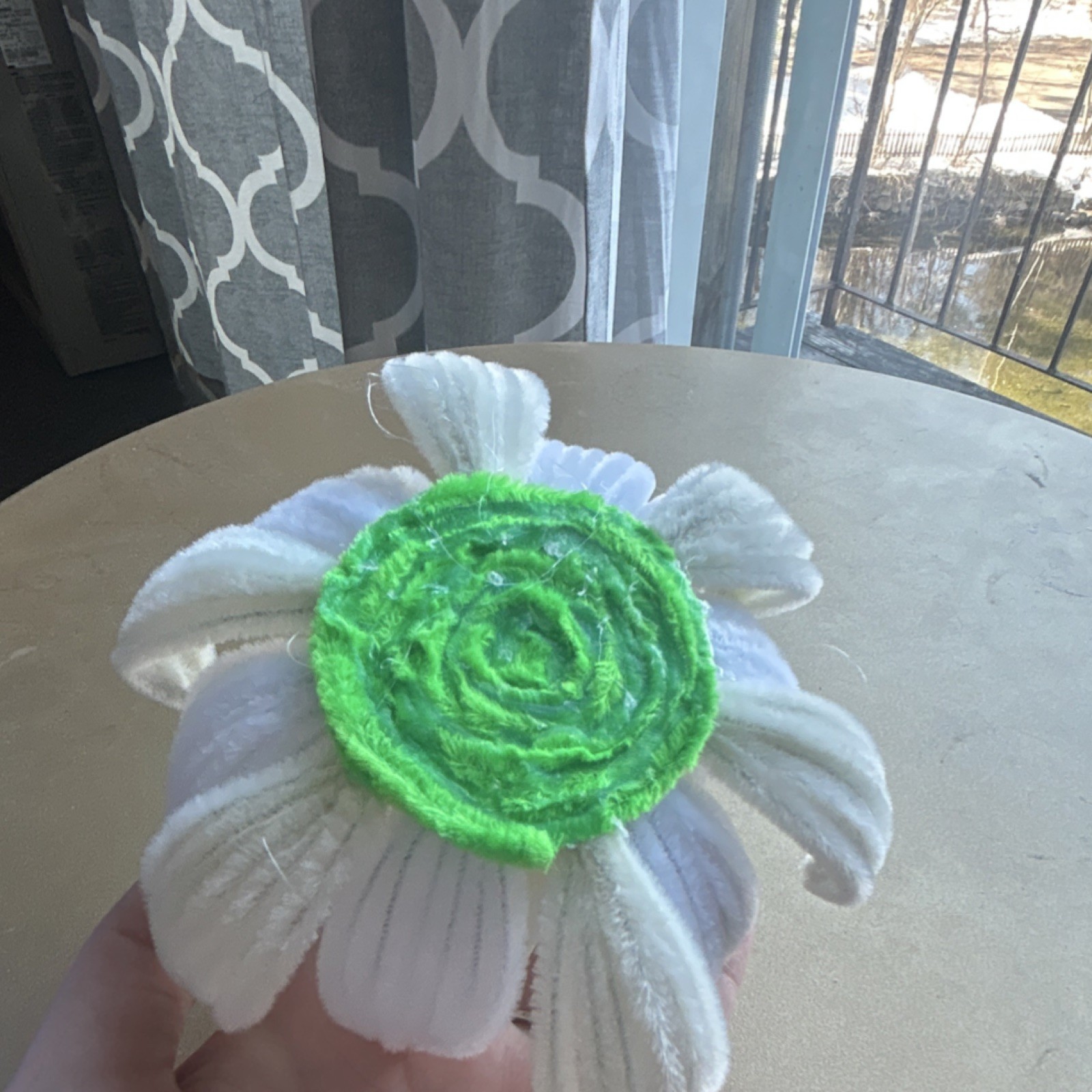Handmade White Green Pipe Cleaner Flower Figurine Sculpture Unisex Decor