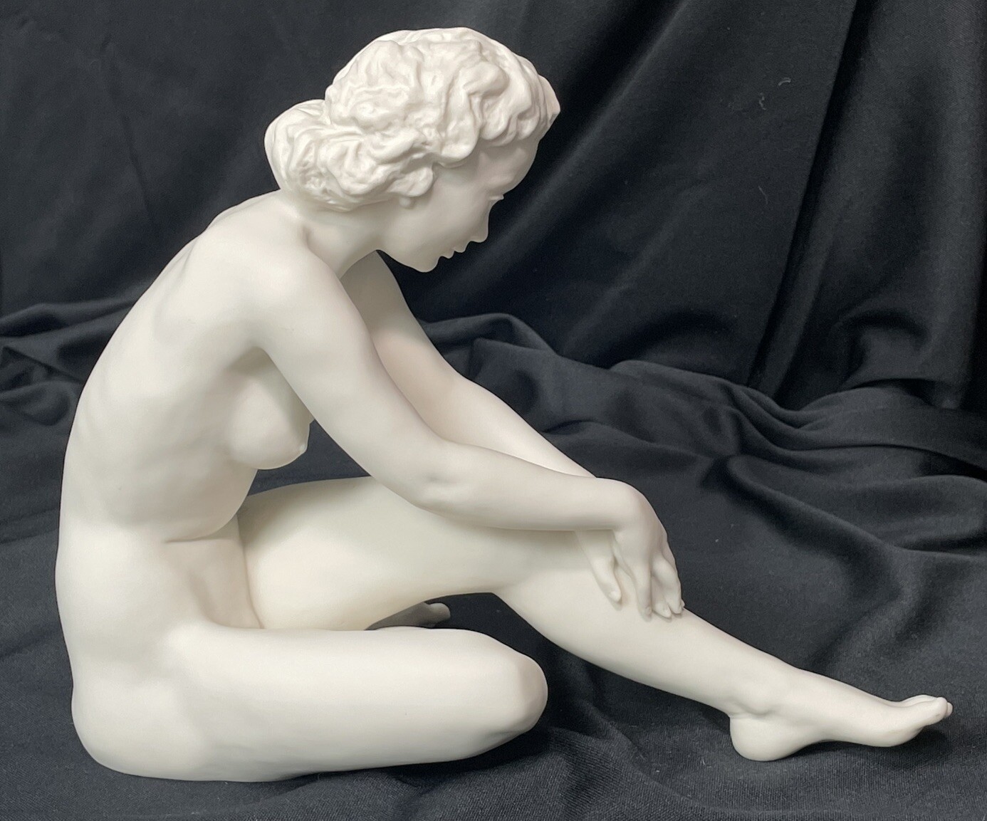 HUTSCHENREUTHER Porcelain Bisque Nude Seated Woman by CARL WERNER Germany Mint!