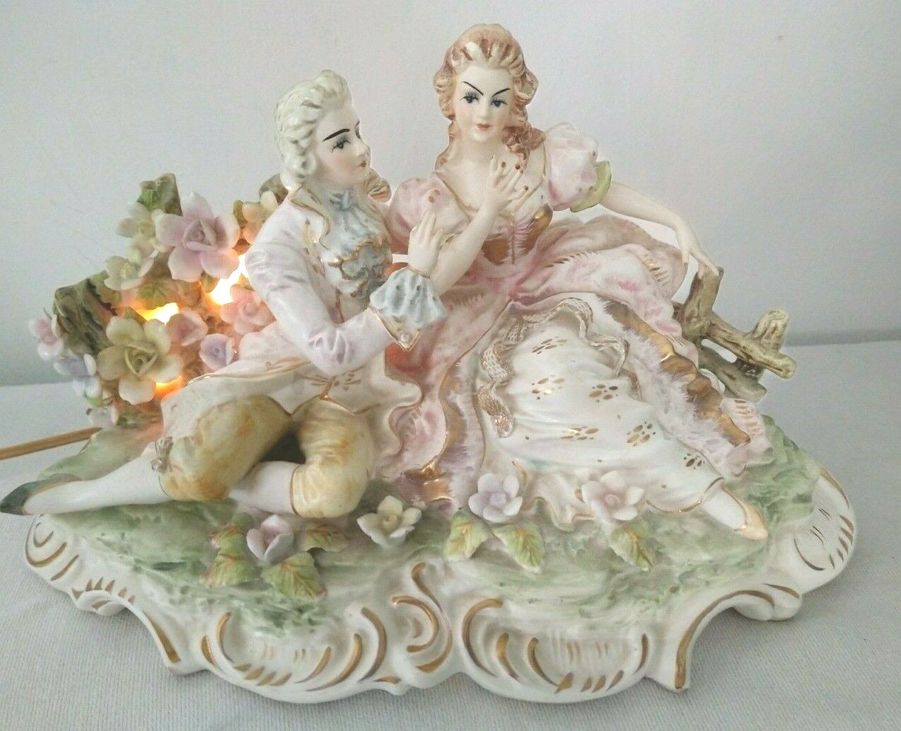Lenwile Ardalt 7530 Couple Bisque/Porcelain Figurine Lighted Lamp Music Box