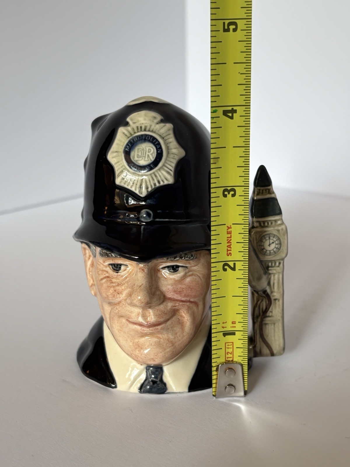 Royal Doulton The London Bobby D6762 Toby Jug Mug Big Ben Handle 1985 England