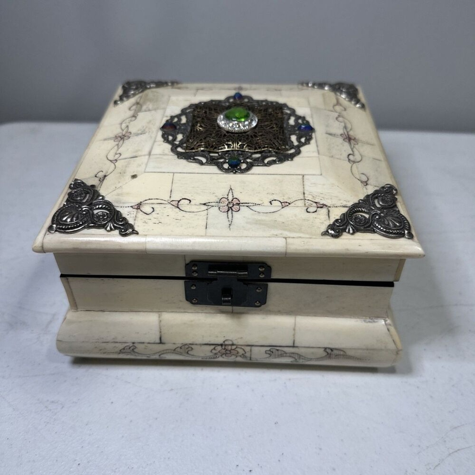 Vintage Jo Marz First Edition Trinket Box Bone Brass See Picture For Back Damage