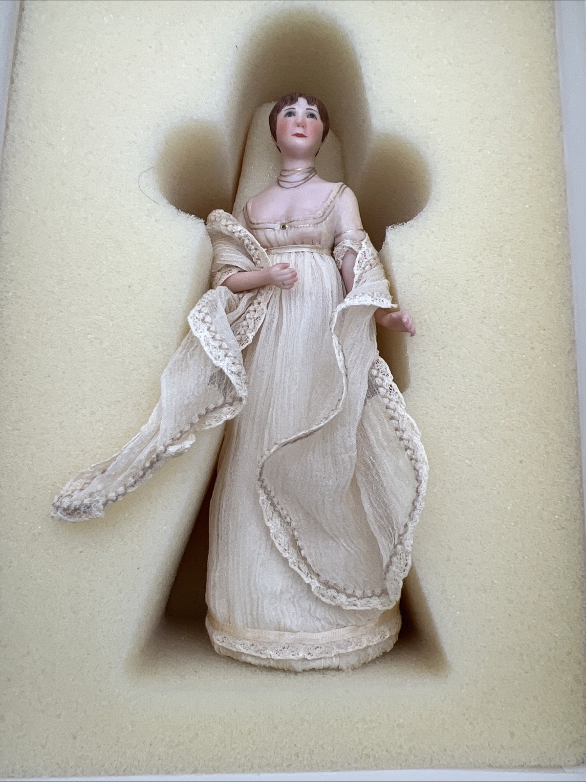 Vintage 1980s Great American Women Half Doll Dolly Madison 953/9500