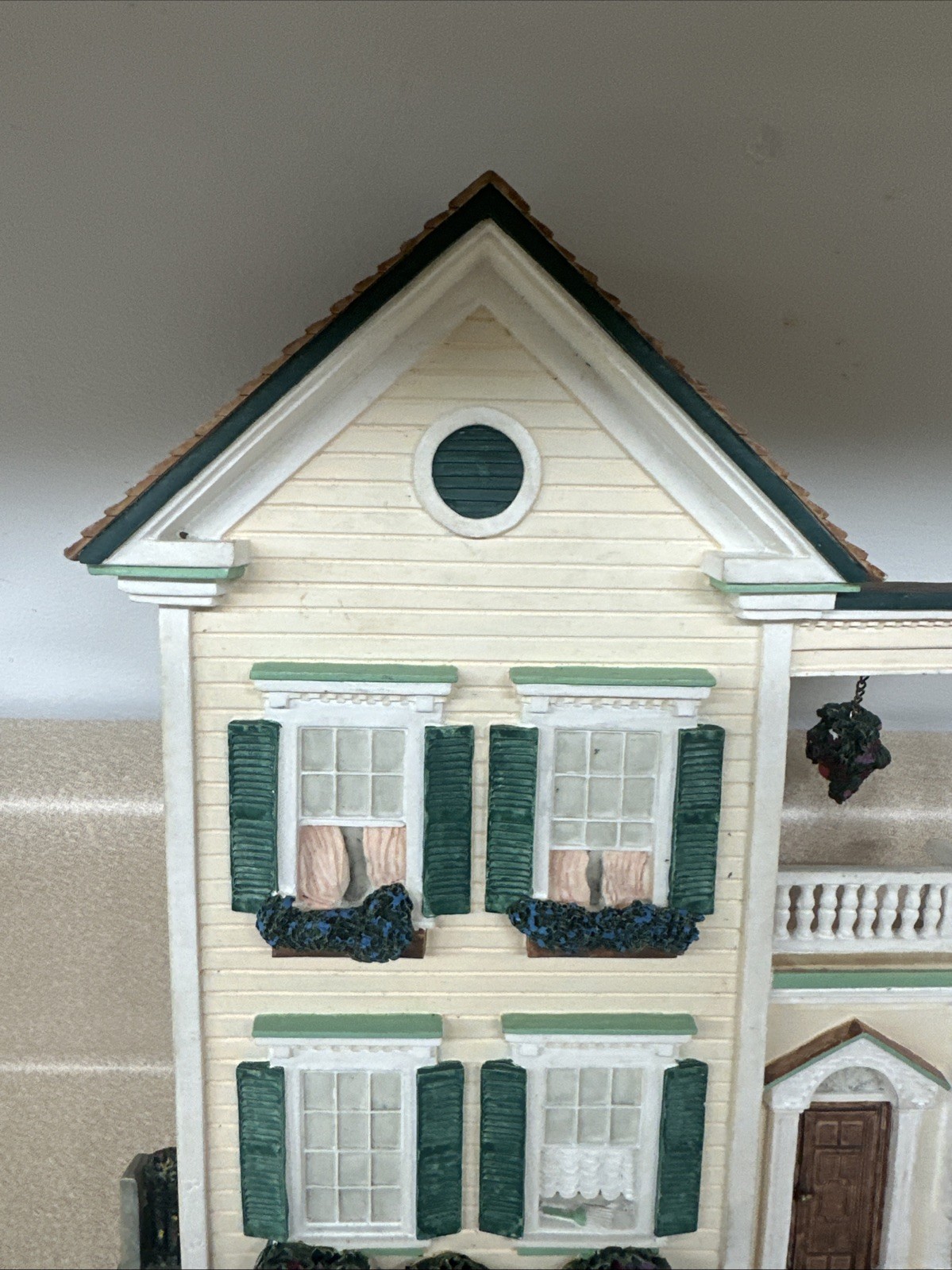 Brian Baker’s Collection Bayview Victorian Living And Seaside Lot Of 4