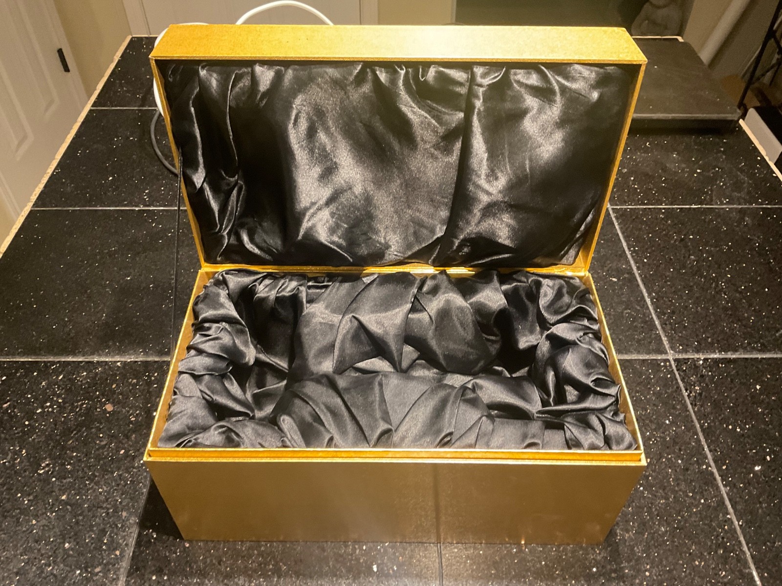 GOLD CUSTOM EMMY AWARD STATUET/TROPHY CASE (EMMY NOT INCLUDED)