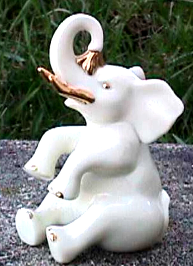 *LENOX COLLECTIBLE “BATH-TIME ELEPHANT” FIGURINE 24K GOLD-B71-G