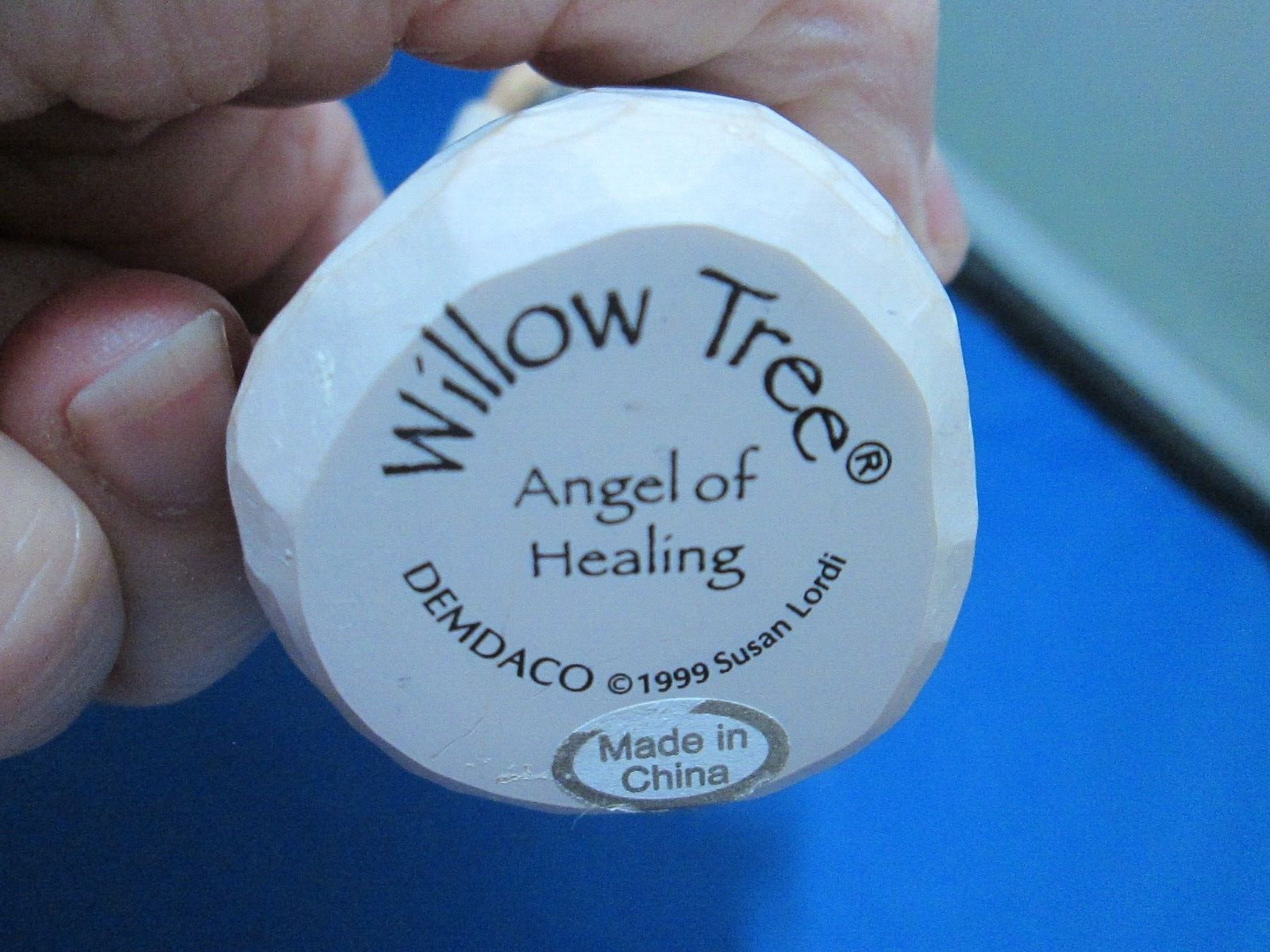 Willow Tree Angel of Healing #26020 – 1999