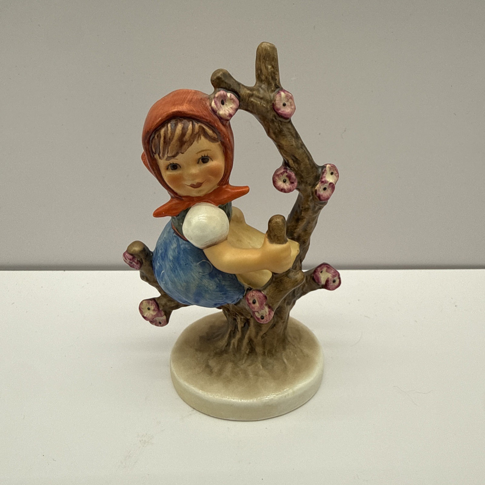Vintage Hummel Apple Tree Girl #141 3/0 4 1/8′ Tall W. Germany