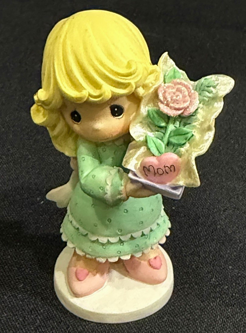 Precious Moments Mom Mother’s Day Porcelain Figurine Multicolor 4in 2004