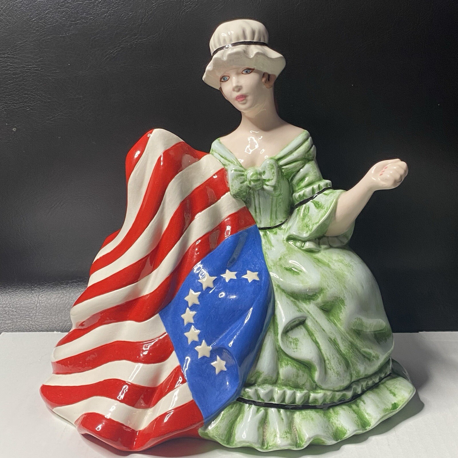 Atlantic Mold Patriotic Vtg 1976 Sewing Betsy Ross USA American Flag Ceramic