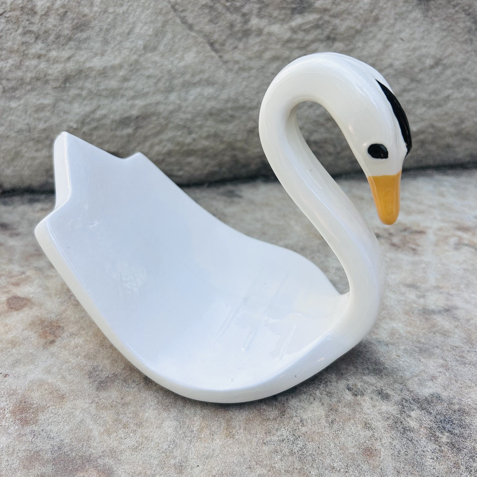 VTG White Ceramic Swan Washcloth Towel Soap Holders Matching Pair Hand painted