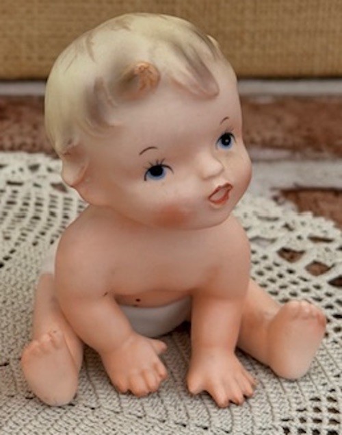 VINTAGE 1950s RETRO NAPCOWARE JAPAN BISQUE PORCELAIN BABY FIGURINE- SITTING POSE