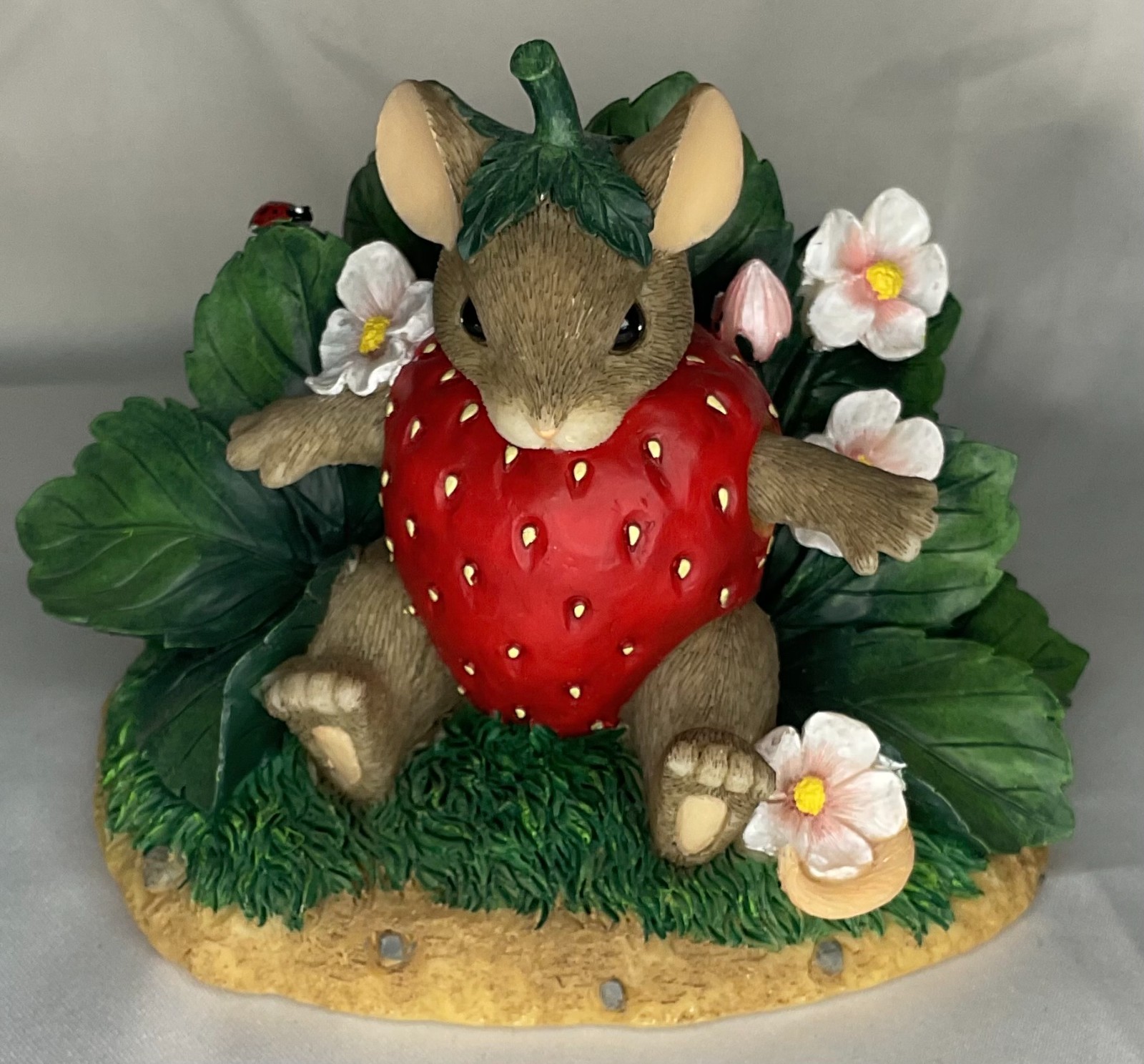 Charming Tails – “You’re Berry Special” – 89/122 *LIMITED EDITION*