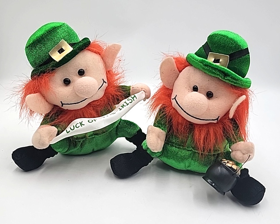 2 Gemmy Animated Singing Plush Leprechaun Banner & Pot of Gold St. Patrick’s Day