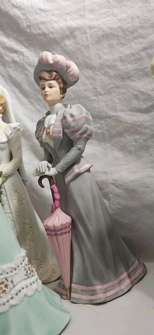 The Gibson Girls Porcelain Figurine Hamilton Collection 1986 Set of 7