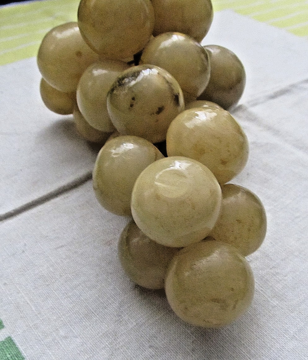 Vintage Alabaster green grapes stone fruit from Italy