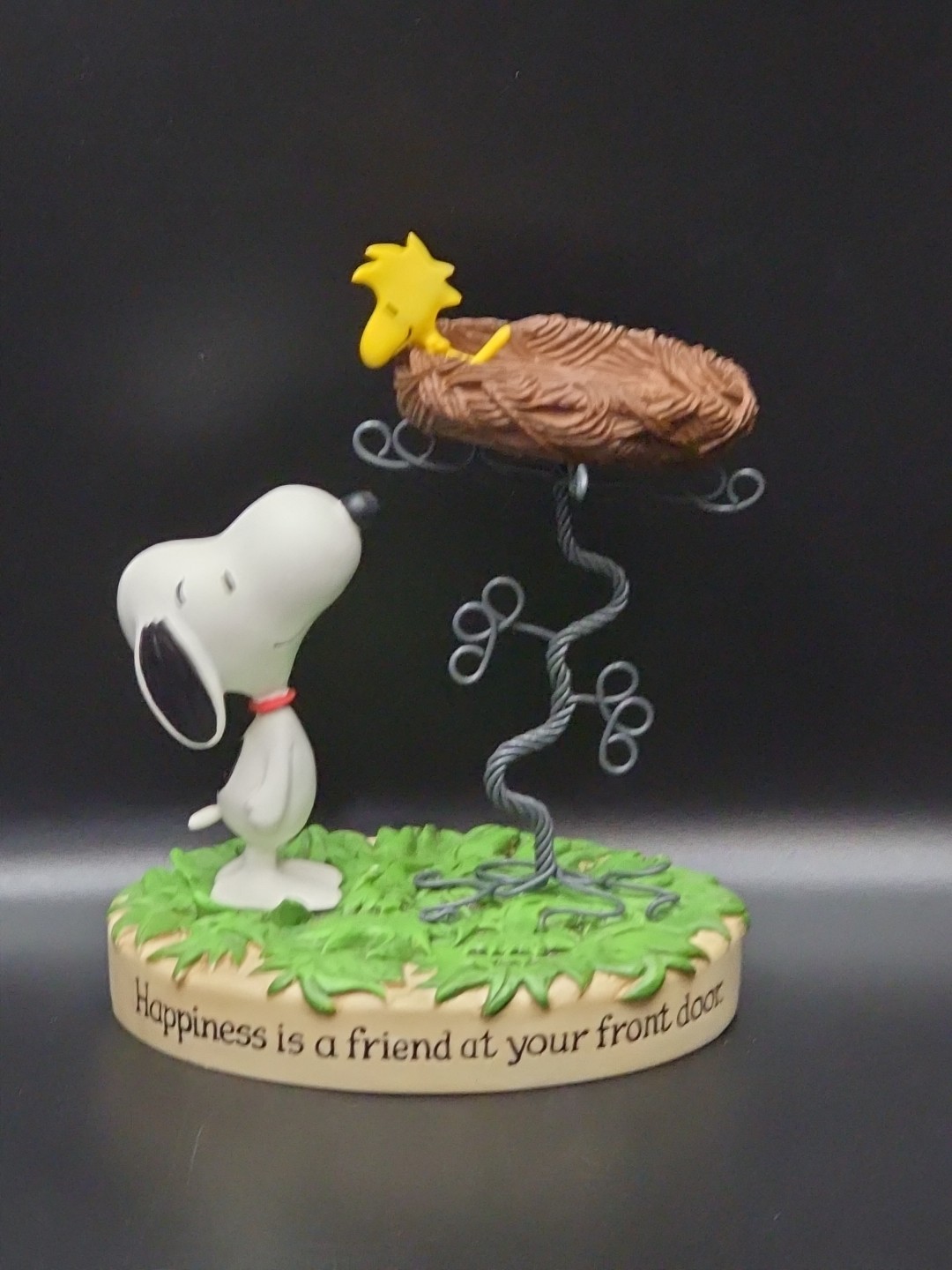 Hallmark Peanuts “Happiness is A Friend At Your Front Door” Snoopy Woodstock