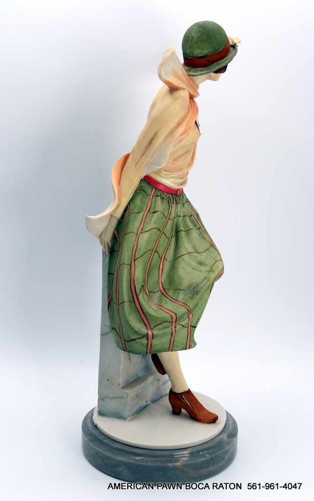 Royal Doulton Classique Collection Lucinda CL3983 Figurine Collectible 10in Tall