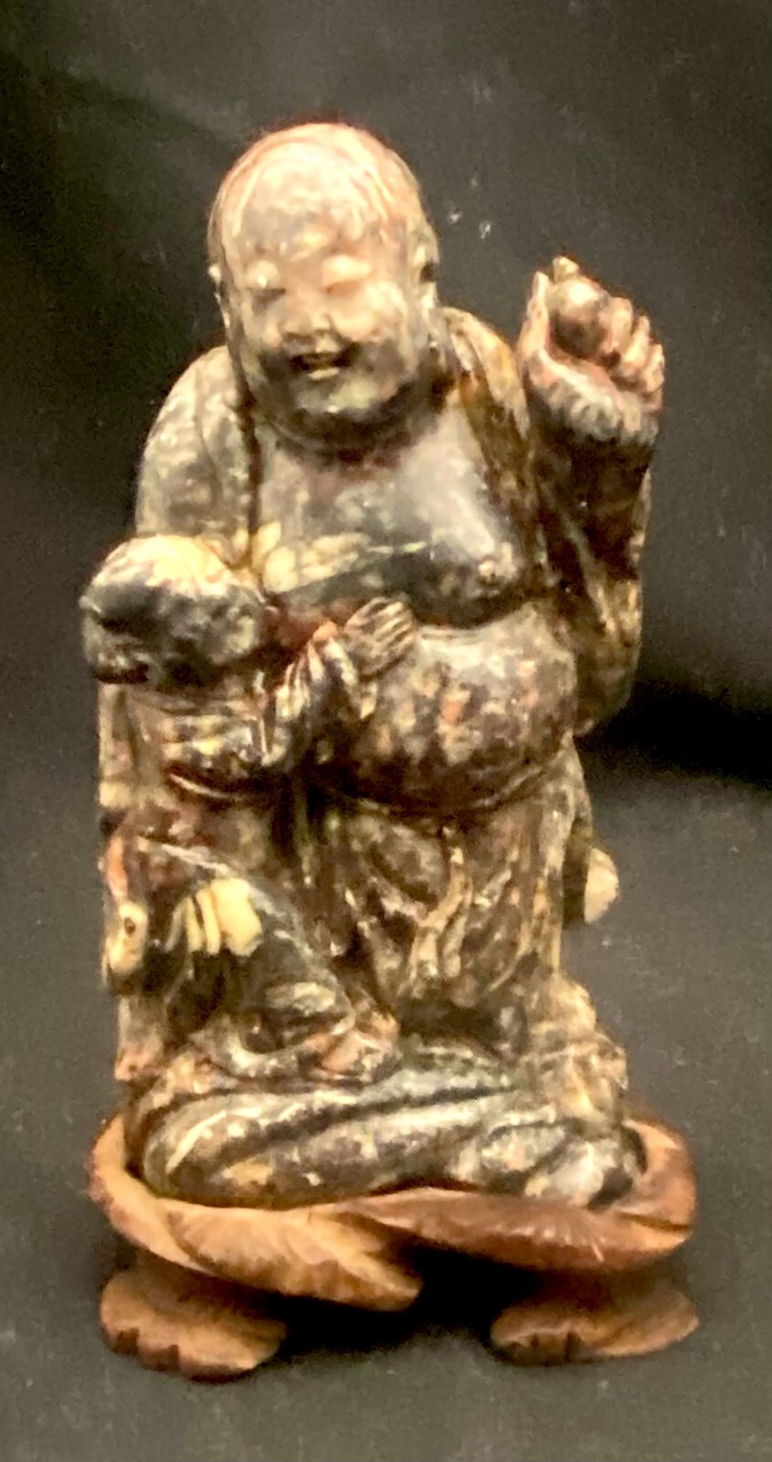 BEAUTIFUL CHINESE SOAPSTONE HAPPY BUHDDA & CHILD FIGURINE 6″, HANDMADE c1920 vg