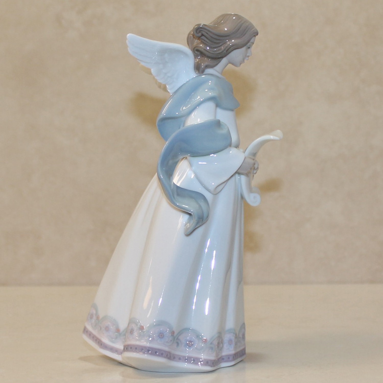Lladro Figurine Rejoice – Tree Topper, (6321) 8.25″ No Box